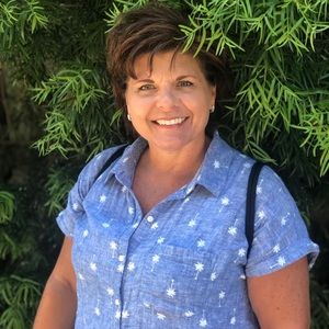 Meet your Posher, Monica
